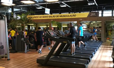 Roda de conversa na AYO Fitness