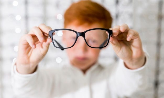 Estrabismo tem cura e a cirurgia pode ser a SOLUÇÃO