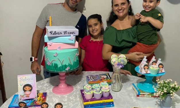 Festa Livros para 10 anos da Rebeca