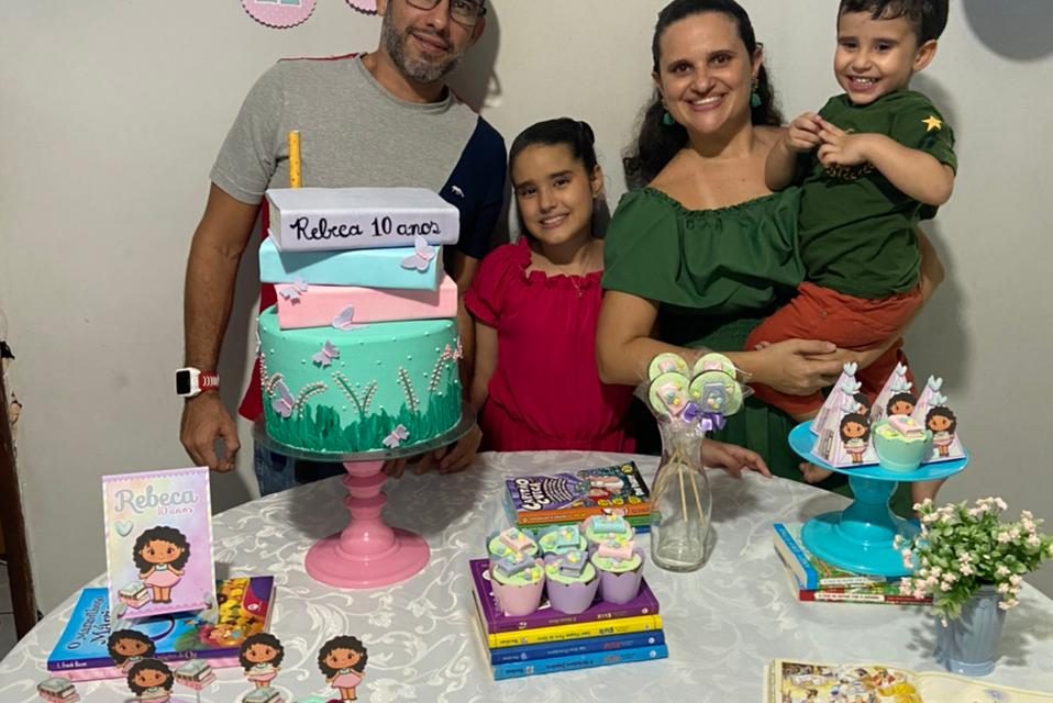 Festa Livros para 10 anos da Rebeca