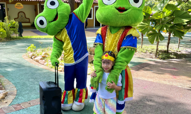 Carnaval Infantil no Engenhoca: Uma Explosão de Cores e Alegria!