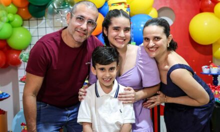 O mundo do Lego para os sete anos do Joshua