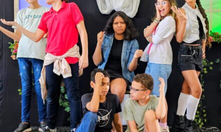 Grupo Arte de Viver estreia o musical “Tempo Perdido” em Fortaleza