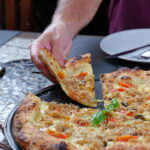 Fortaleza ganha pizza de caranguejo e reinventa a tradicional Quinta do Caranguejo